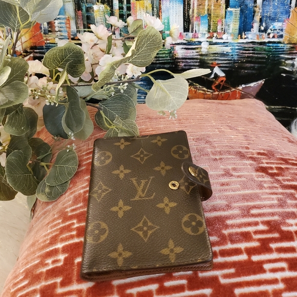 Louis Vuitton Handbags - Louis vuitton Monogram Agenda